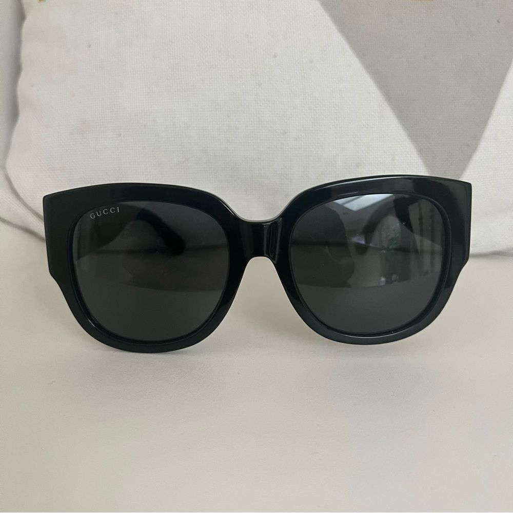 Gucci Women's Sunglasses GG0034SN Black Like NEW MSRP $435 - Picture 5 of 10